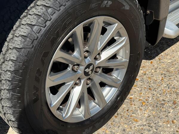 Mitsubishi L200 2.4 DI-D DC Barbarian Auto 4WD Euro 6 4dr