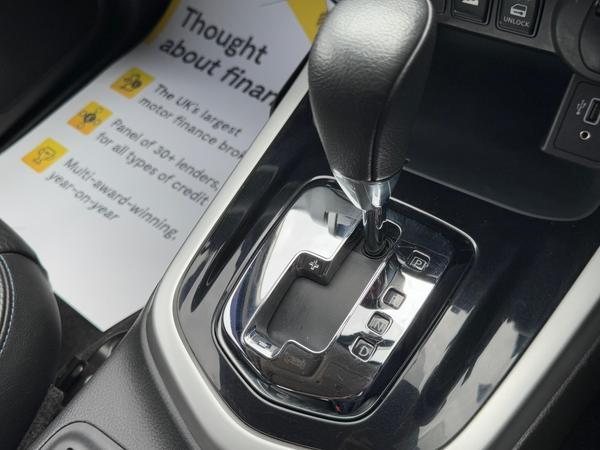 Nissan Navara 2.3 dCi N-Guard Auto 4WD Euro 6 4dr