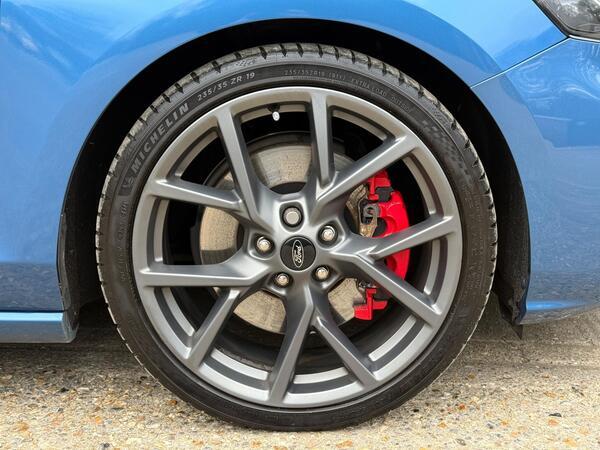 Ford Focus 2.3T EcoBoost ST Euro 6 (s/s) 5dr