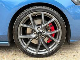 Ford Focus 2.3T EcoBoost ST Euro 6 (s/s) 5dr at 42th