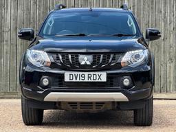 Mitsubishi L200 2.4 DI-D DC Barbarian Black Auto 4WD Euro 6 4dr (Roll Top) at 4th