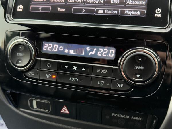 Mitsubishi L200 2.4 DI-D DC Challenger Auto 4WD Euro 6 4dr