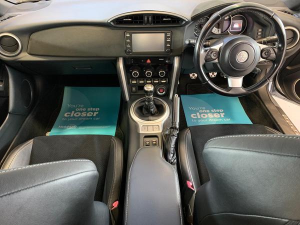 Toyota GT86 2.0 Boxer D-4S Pro Euro 6 2dr