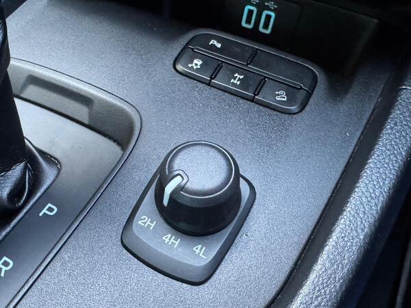Ford Ranger 2.0 EcoBlue Stormtrak Pickup Double Cab 4dr Diesel Auto 4WD Euro 6 (s/s) (213 ps)