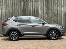 Hyundai TUCSON 1.6 T-GDi Premium Euro 6 (s/s) 5dr at 3th