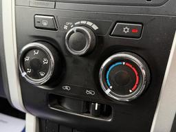Isuzu D-Max 1.9 TD Yukon 4WD Euro 6 2dr at 16th