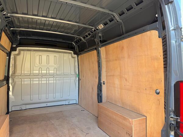 Peugeot Boxer 2.2 BlueHDi 335 Professional Premium + L2 H2 Euro 6 (s/s) 5dr