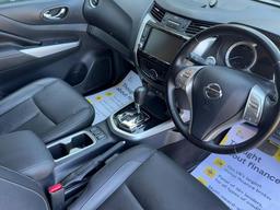 Nissan Navara 2.3 dCi Tekna Auto 4WD Euro 6 4dr at 5th