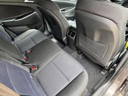 Hyundai TUCSON 1.7 CRDi Blue Drive SE Nav Euro 6 (s/s) 5dr at 19th