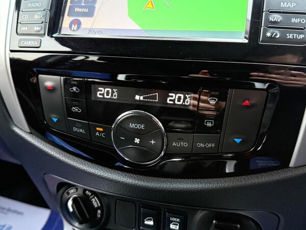 Nissan Navara 2.3 dCi Tekna 4WD Euro 6 (s/s) 4dr