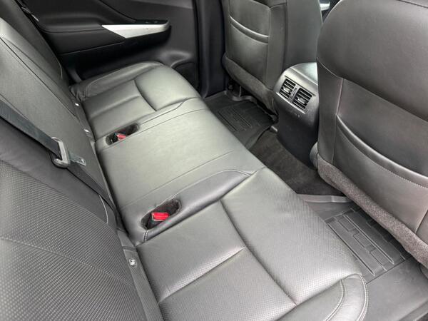 Nissan Navara 2.3 dCi Tekna Auto 4WD Euro 6 4dr