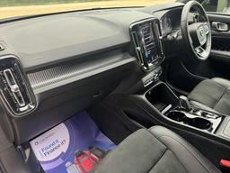 Volvo XC40 2.0 B4 MHEV R-Design Pro Auto Euro 6 (s/s) 5dr at 13th