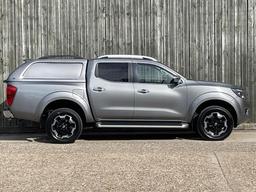 Nissan Navara 2.3 dCi Tekna 4WD Euro 6 (s/s) 4dr at 17th