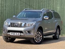 Nissan Navara 2.3 dCi Tekna Auto 4WD Euro 6 4dr at 7th