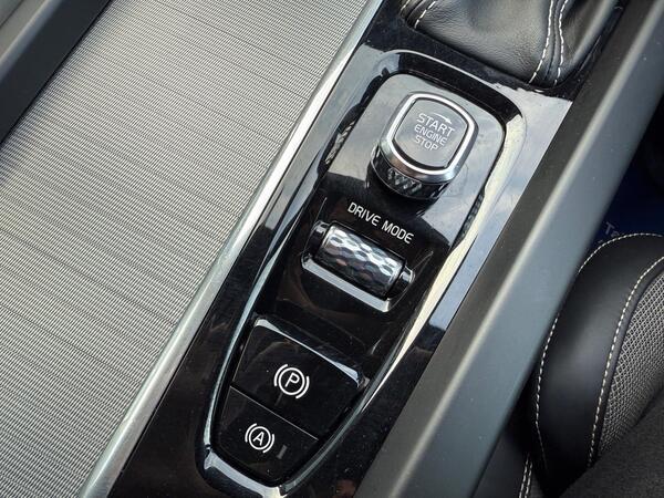 Volvo XC60 2.0 D4 R-Design Auto Euro 6 (s/s) 5dr