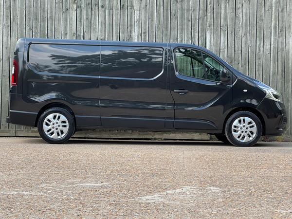 Renault Trafic 2.0 dCi ENERGY 30 Sport LWB Standard Roof Euro 6 (s/s) 5dr