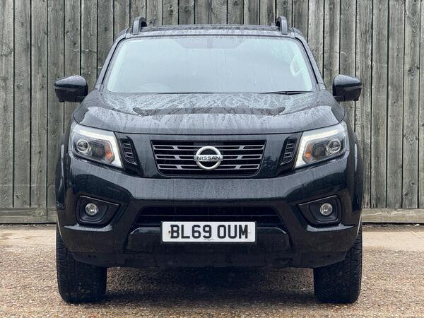 Nissan Navara 2.3 dCi N-Guard Auto 4WD Euro 6 4dr