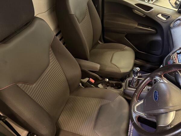 Ford Transit Courier 1.5 TDCi Sport L1 Euro 6 5dr