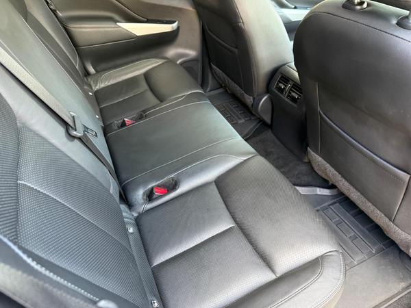 Nissan Navara 2.3 dCi Tekna Auto 4WD Euro 6 4dr