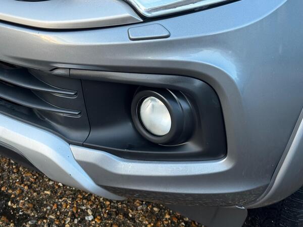 Fiat Fullback 2.4D LX Auto 4WD Euro 6 4dr (Euro 6)