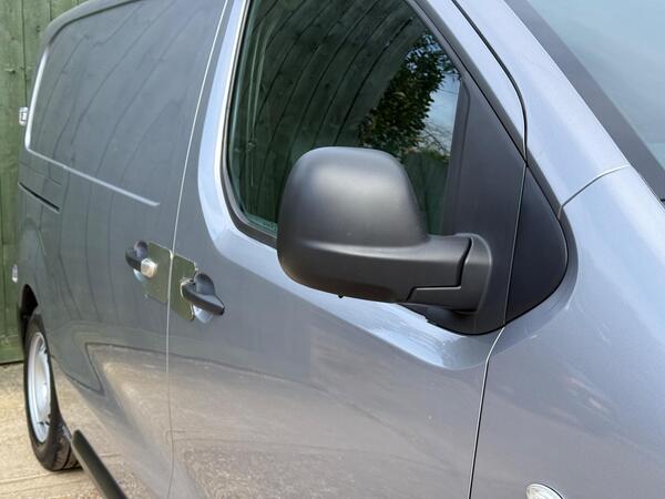 Citroen Dispatch 1.5 BlueHDi 1000 Enterprise Pro M FWD 2 Euro 6 (s/s) 6dr