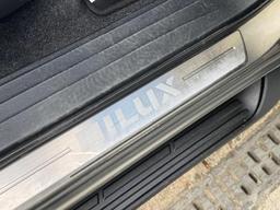 Toyota Hilux 2.8 D-4D Invincible X Auto 4WD Euro 6 (s/s) 4dr at 57th