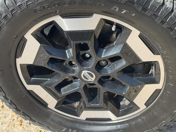 Nissan Navara 2.3 dCi Tekna Auto 4WD Euro 6 4dr