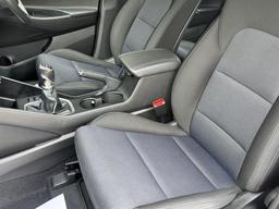 Hyundai TUCSON 1.7 CRDi Blue Drive SE Nav Euro 6 (s/s) 5dr at 45th