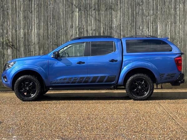 Nissan Navara 2.3 dCi N-Guard Auto 4WD Euro 6 4dr