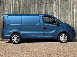 Vauxhall Vivaro 1.6 CDTi 2700 BiTurbo ecoFLEX Sportive L1 H1 Euro 5 (s/s) 5dr at 15th