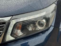 Nissan Navara 2.3 dCi Tekna Auto 4WD Euro 6 4dr at 36th