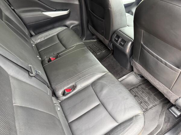 Nissan Navara 2.3 dCi Tekna Auto 4WD Euro 6 4dr