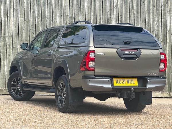 Toyota Hilux 2.8 D-4D Invincible X 4WD Euro 6 (s/s) 4dr