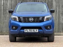 Nissan Navara 2.3 dCi N-Guard Auto 4WD Euro 6 4dr at 4th