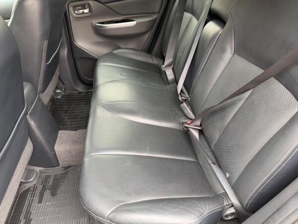 Mitsubishi L200 2.4 DI-D DC Warrior 4WD Euro 6 4dr