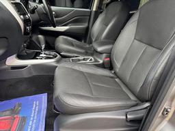 Nissan Navara 2.3 dCi Tekna Auto 4WD Euro 6 4dr at 30th