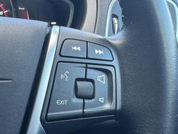 Volvo V40 Cross Country 1.5 T3 Pro Auto Euro 6 (s/s) 5dr at 22th