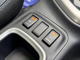 Nissan Navara 2.3 dCi N-Guard Auto 4WD Euro 6 4dr at 19th