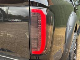 Nissan Navara 2.3 dCi N-Guard Auto 4WD Euro 6 4dr at 44th