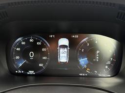 Volvo XC60 2.0 T5 R-Design Auto AWD Euro 6 (s/s) 5dr at 41th