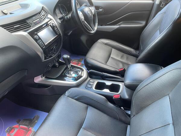 Nissan Navara 2.3 dCi Tekna Auto 4WD Euro 6 4dr