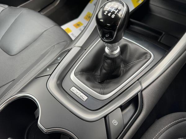 Ford Mondeo 2.0 TDCi Titanium Edition Euro 6 (s/s) 5dr