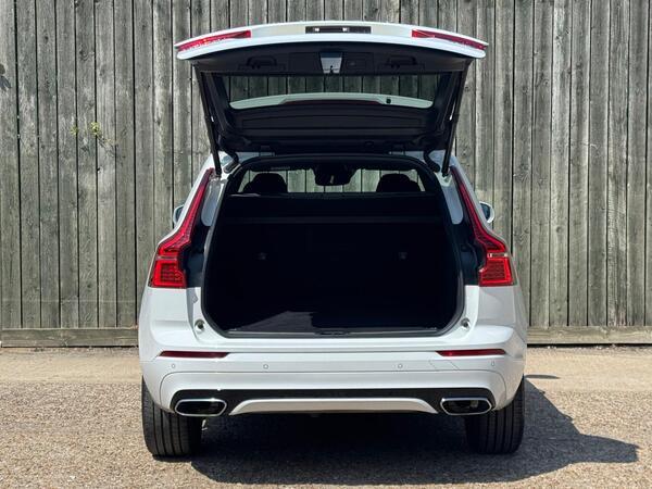 Volvo XC60 2.0 D4 R-Design AWD Euro 6 (s/s) 5dr