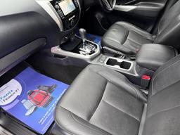 Nissan Navara 2.3 dCi Tekna Auto 4WD Euro 6 4dr at 10th