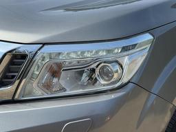 Nissan Navara 2.3 dCi Tekna Auto 4WD Euro 6 4dr at 45th