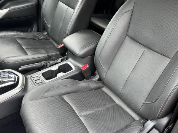 Nissan Navara 2.3 dCi Tekna Auto 4WD Euro 6 4dr
