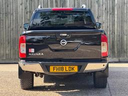 Nissan Navara 2.3 dCi Tekna Auto 4WD Euro 6 4dr at 16th