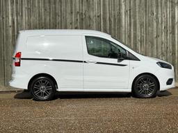 Ford Transit Courier 1.0 EcoBoost Sport L1 Euro 6 5dr at 20th