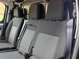 Peugeot Expert 2.0 BlueHDi 1400 Professional Premium Standard Panel Van MWB Euro 6 (s/s) 6dr at 37th