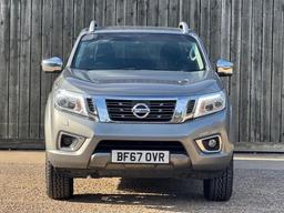 Nissan Navara 2.3 dCi Tekna Auto 4WD Euro 6 4dr at 6th